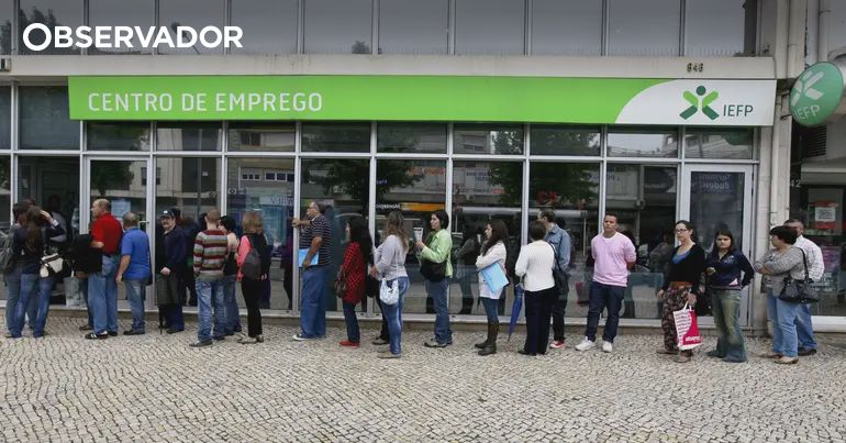 Trabalhadores mais velhos, mulheres e estrangeiros pesam mais no subsídio de desemprego